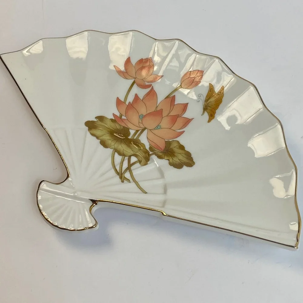 Japan Bijutsu Toki Fan Shaped Porcelain Trinket Dish White Pink Lotus Gold Rim